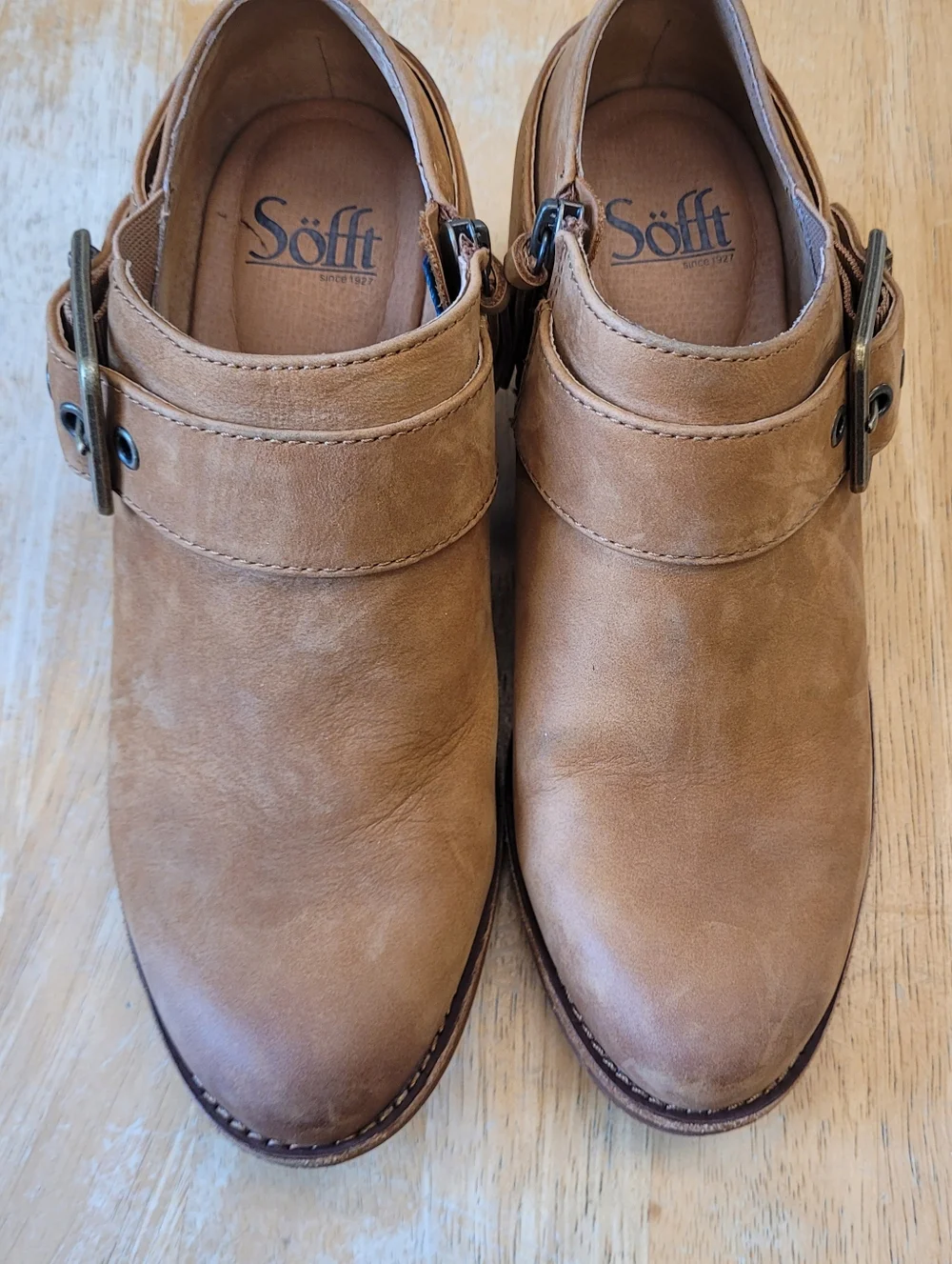 Sofft western buckle